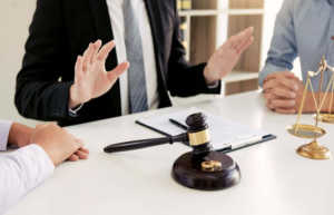 First meeting with a lawyer: how to prepare for it?